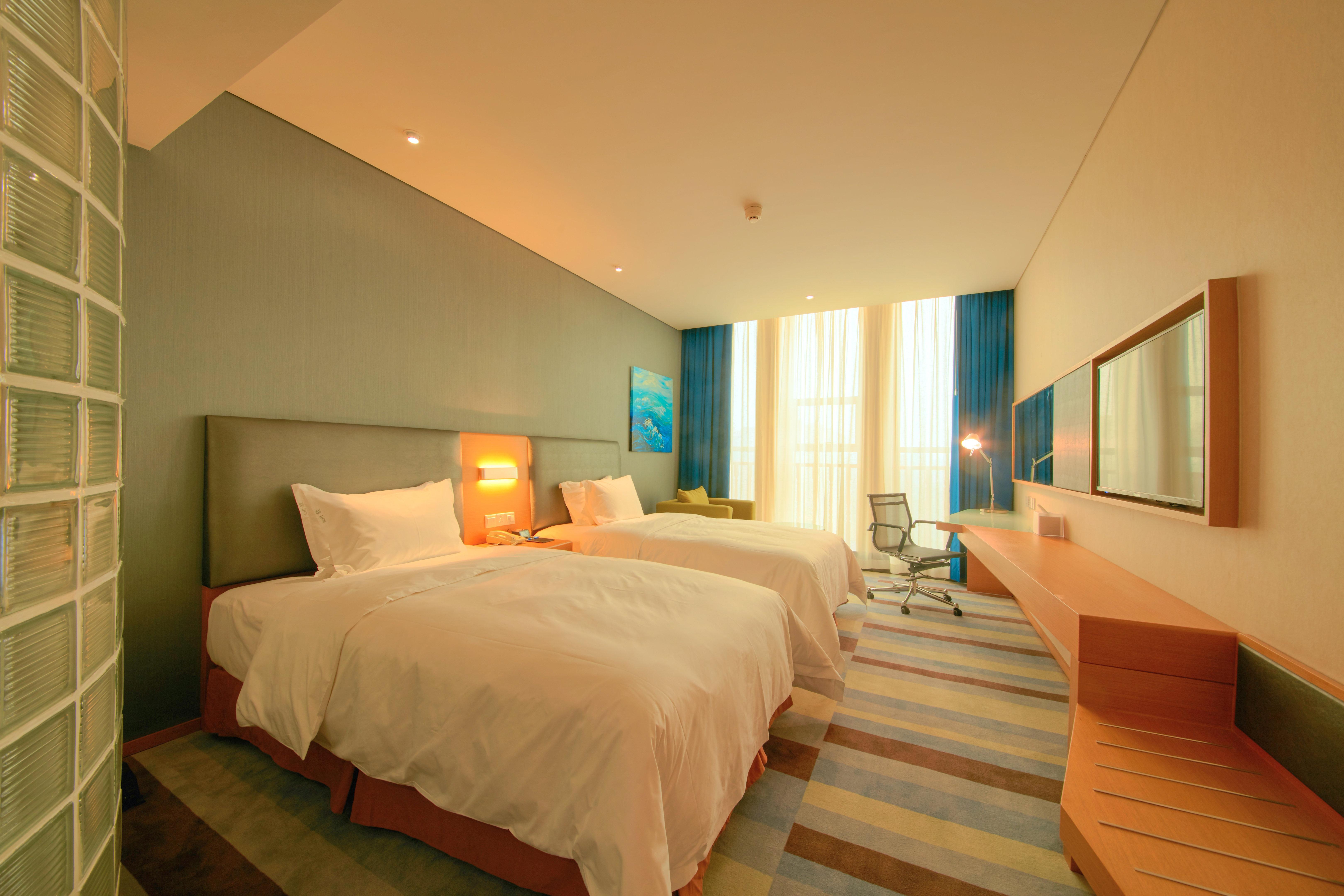 Holiday Inn Express Leshan City Square By Ihg High Speed Rail And Leshan Giant Buddha Kültér fotó